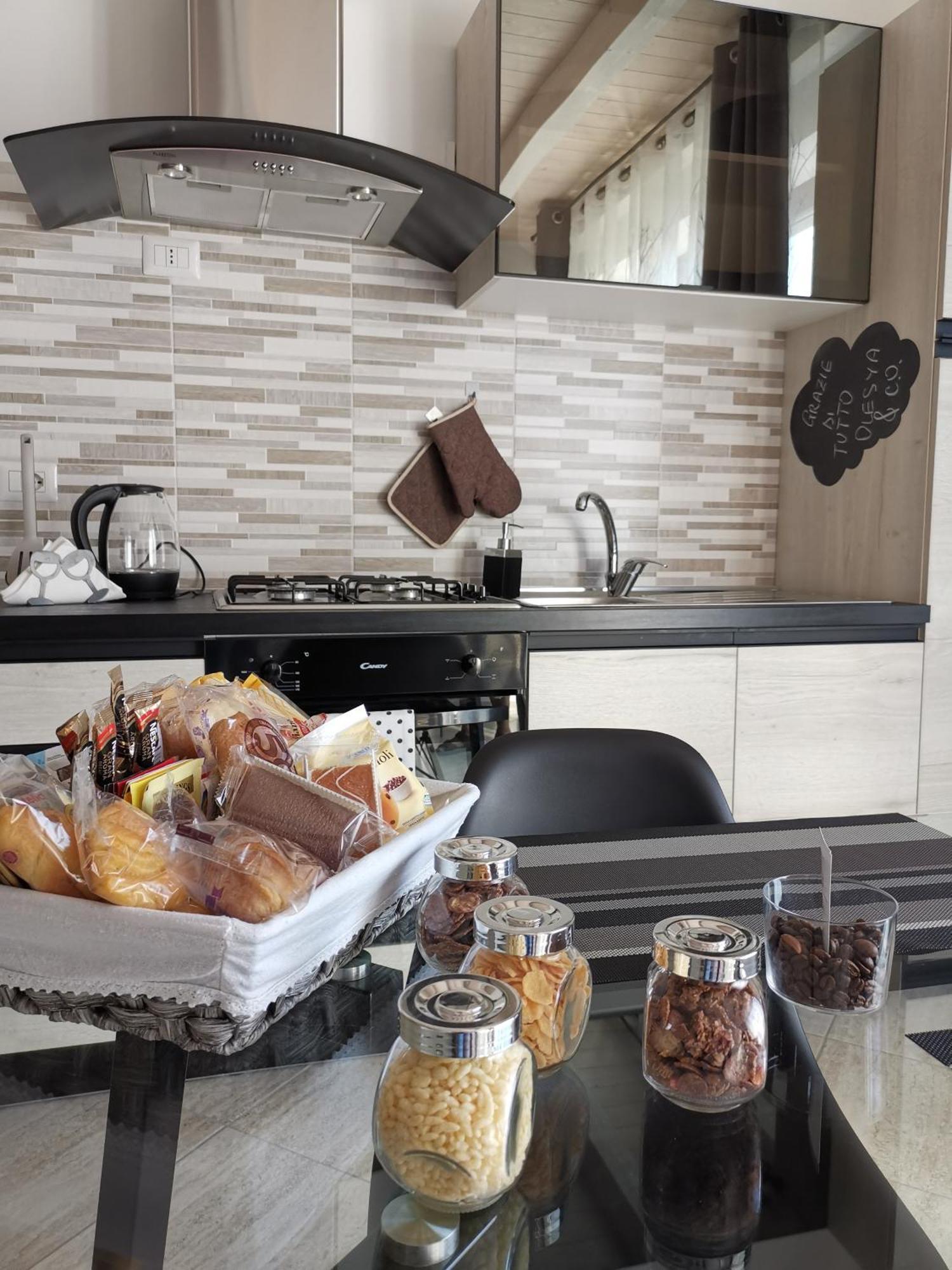 Paradeisos Residence Sas Somma Lombardo Kültér fotó