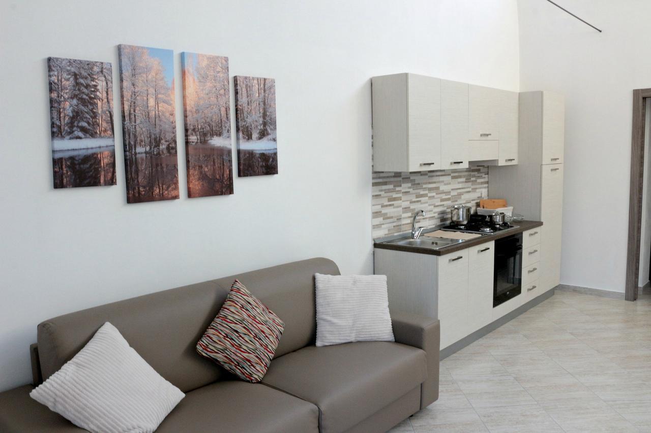 Paradeisos Residence Sas Somma Lombardo Kültér fotó