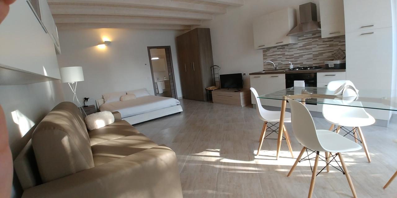 Paradeisos Residence Sas Somma Lombardo Kültér fotó