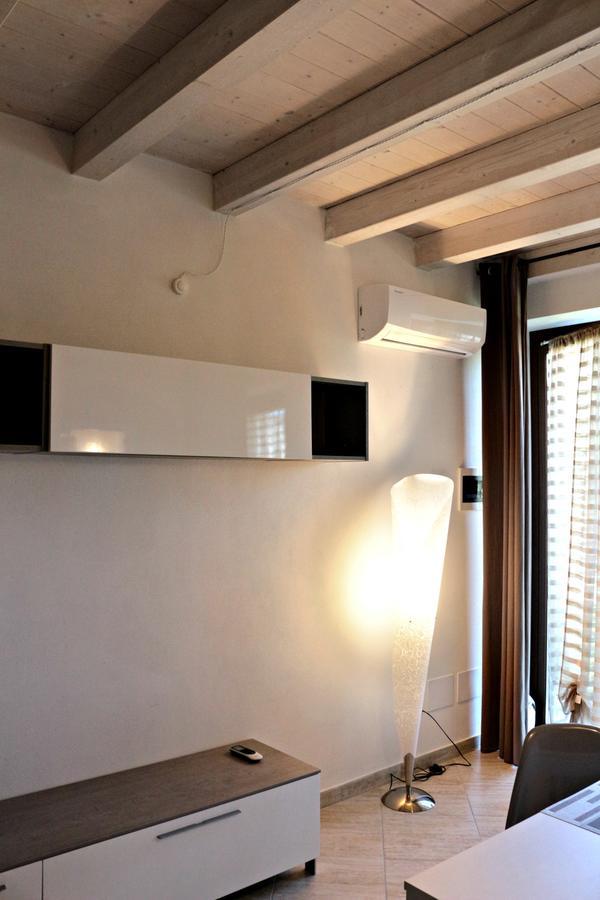 Paradeisos Residence Sas Somma Lombardo Kültér fotó