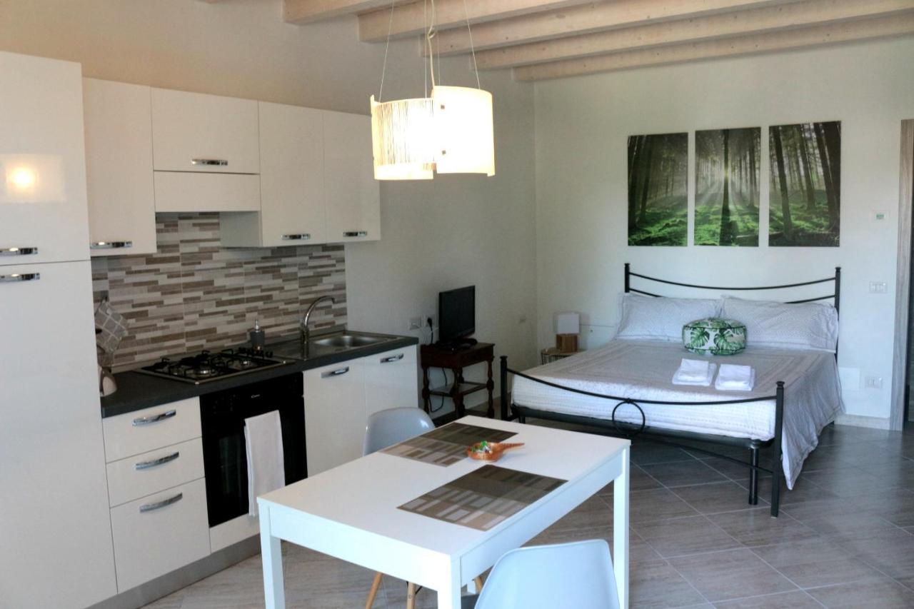 Paradeisos Residence Sas Somma Lombardo Kültér fotó