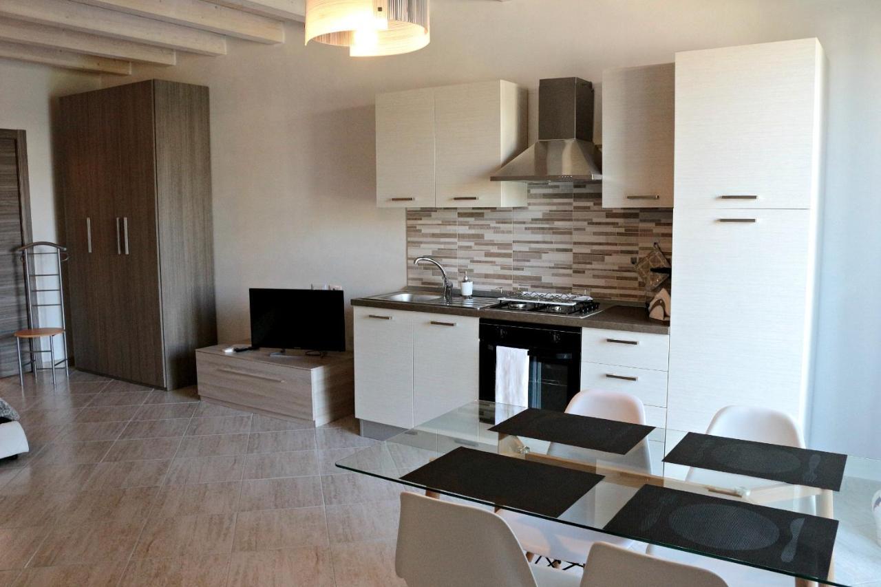 Paradeisos Residence Sas Somma Lombardo Kültér fotó