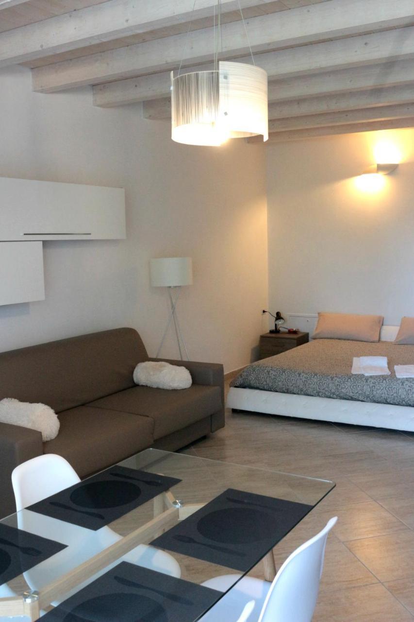 Paradeisos Residence Sas Somma Lombardo Kültér fotó